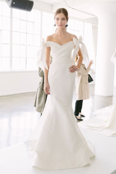 la robe de mariée avec un design de sirène