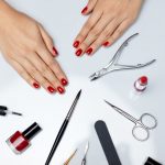 Elle prend soin de ses outils