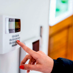 oque-voce-precisa-saber-sobre-alarme-residencial-810x540px-810×540