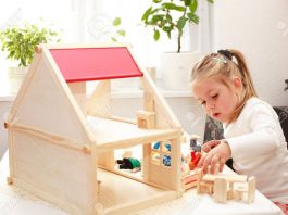 Un guide pour acheter une maison de poupée pour votre maison