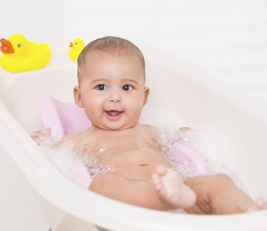 Quels sont les produits indispensables pour une bonne toilette de bébé ?