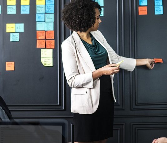 Pourquoi votre entreprise devrait-elle être basée à Paris ?