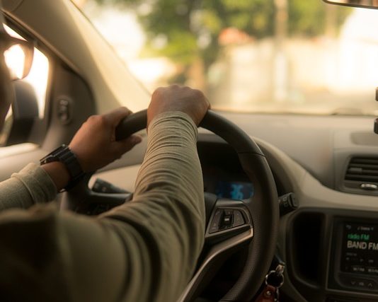 Conseils efficaces pour choisir le bon service de taxi