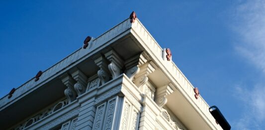 Les avantages d’un ravalement de façade en enduit projeté